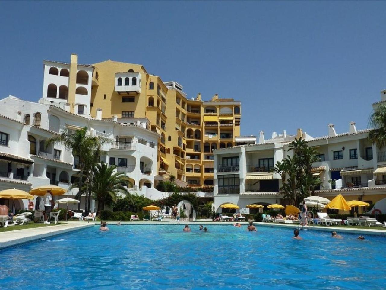 In Cabopino Marbella
